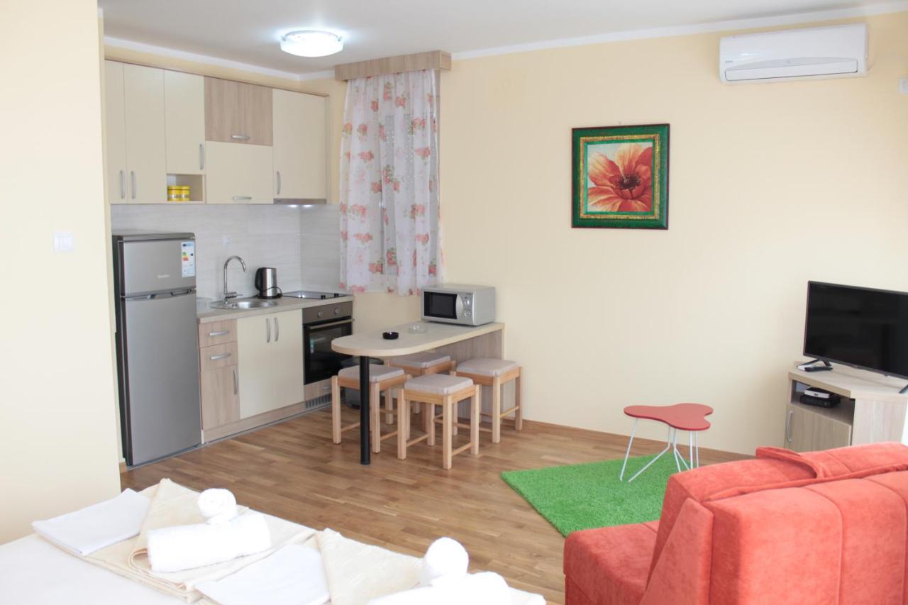 Olimp Lux Hotel Budva Exterior photo